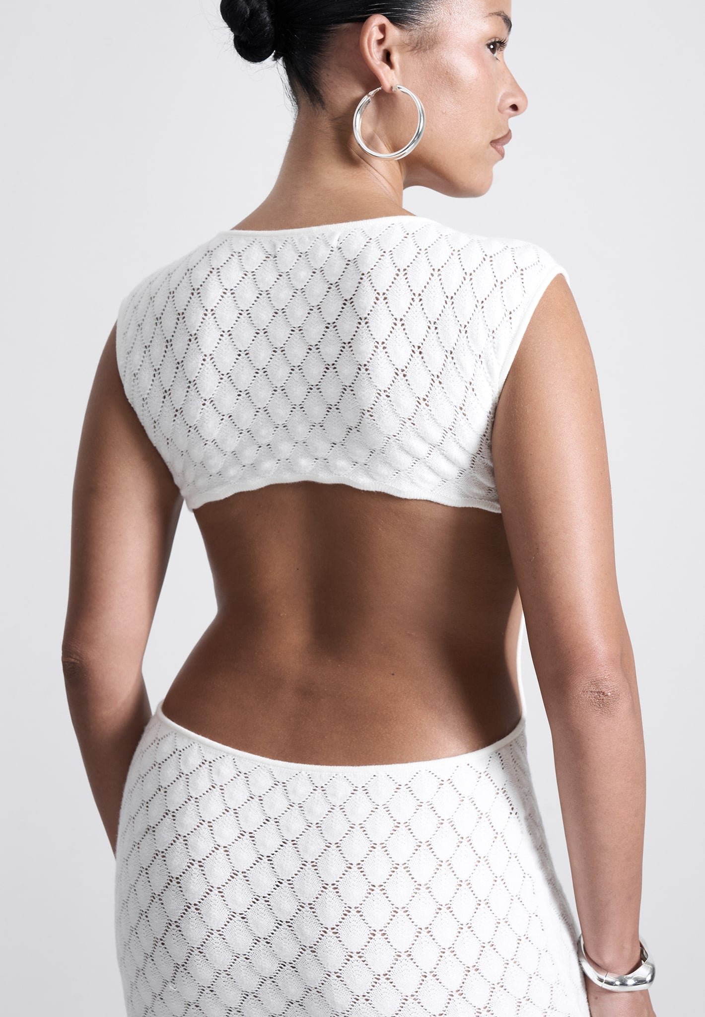 cut-out-shell-knit-maxi-dress-in-white