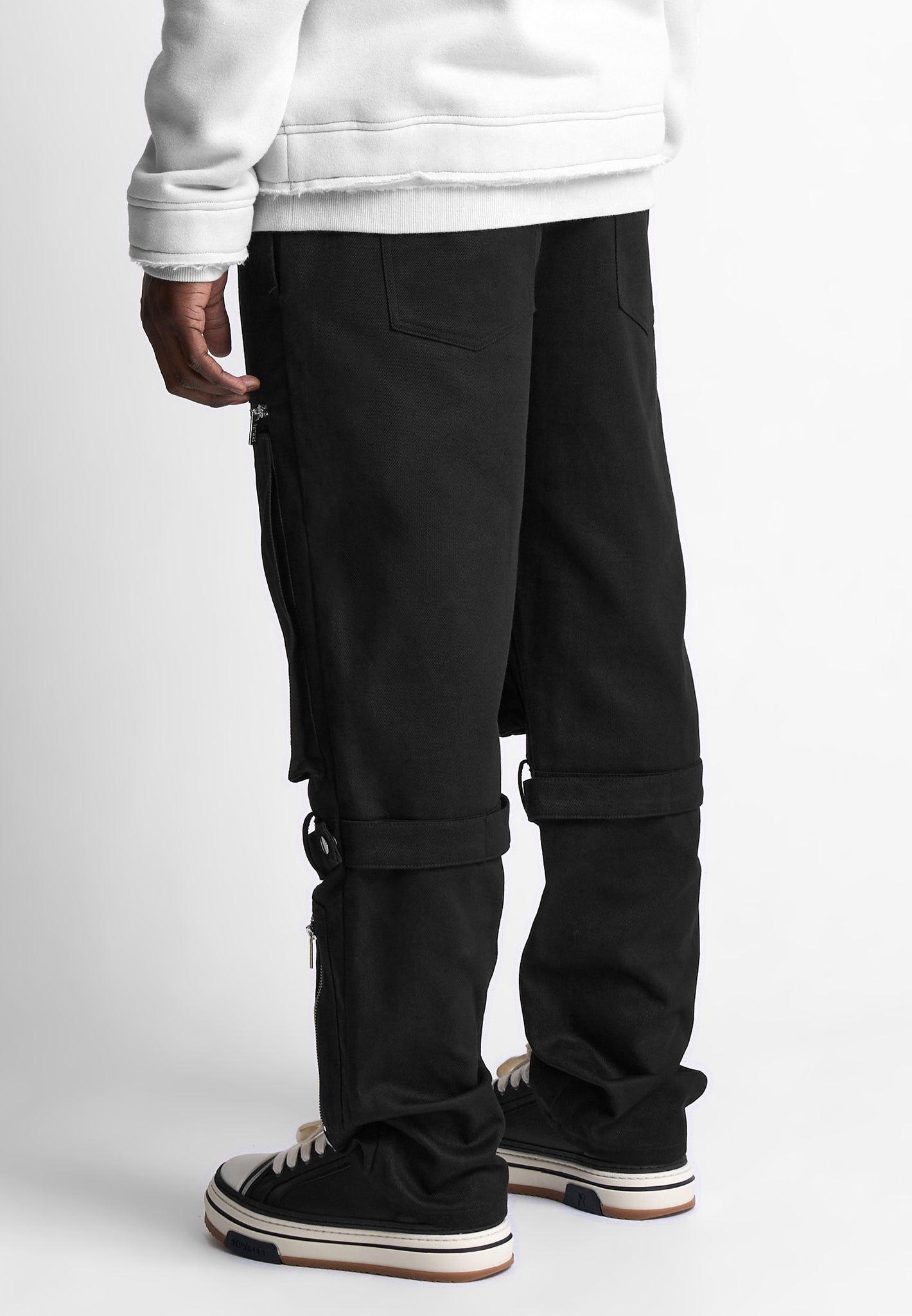 cotton-twill-strap-detail-cargo-pants-black