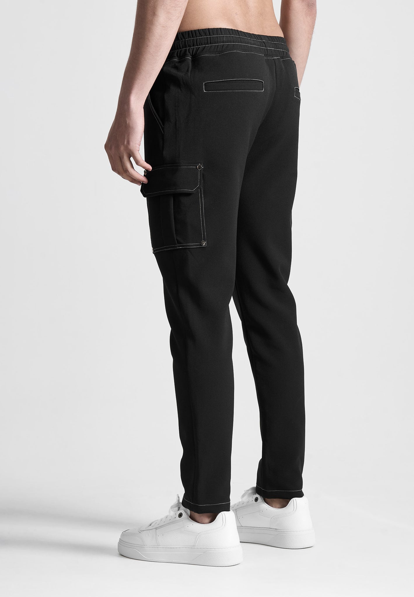 technical-contrast-stitch-cargo-trousers-in-black