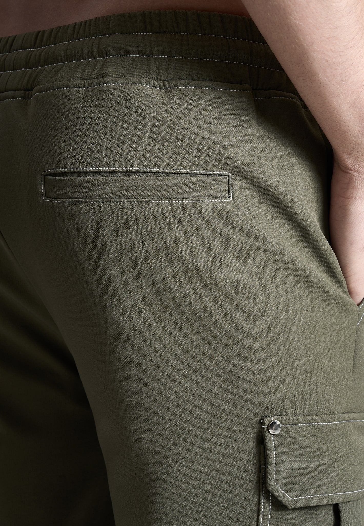 technical-contrast-stitch-cargo-trousers-in-olive