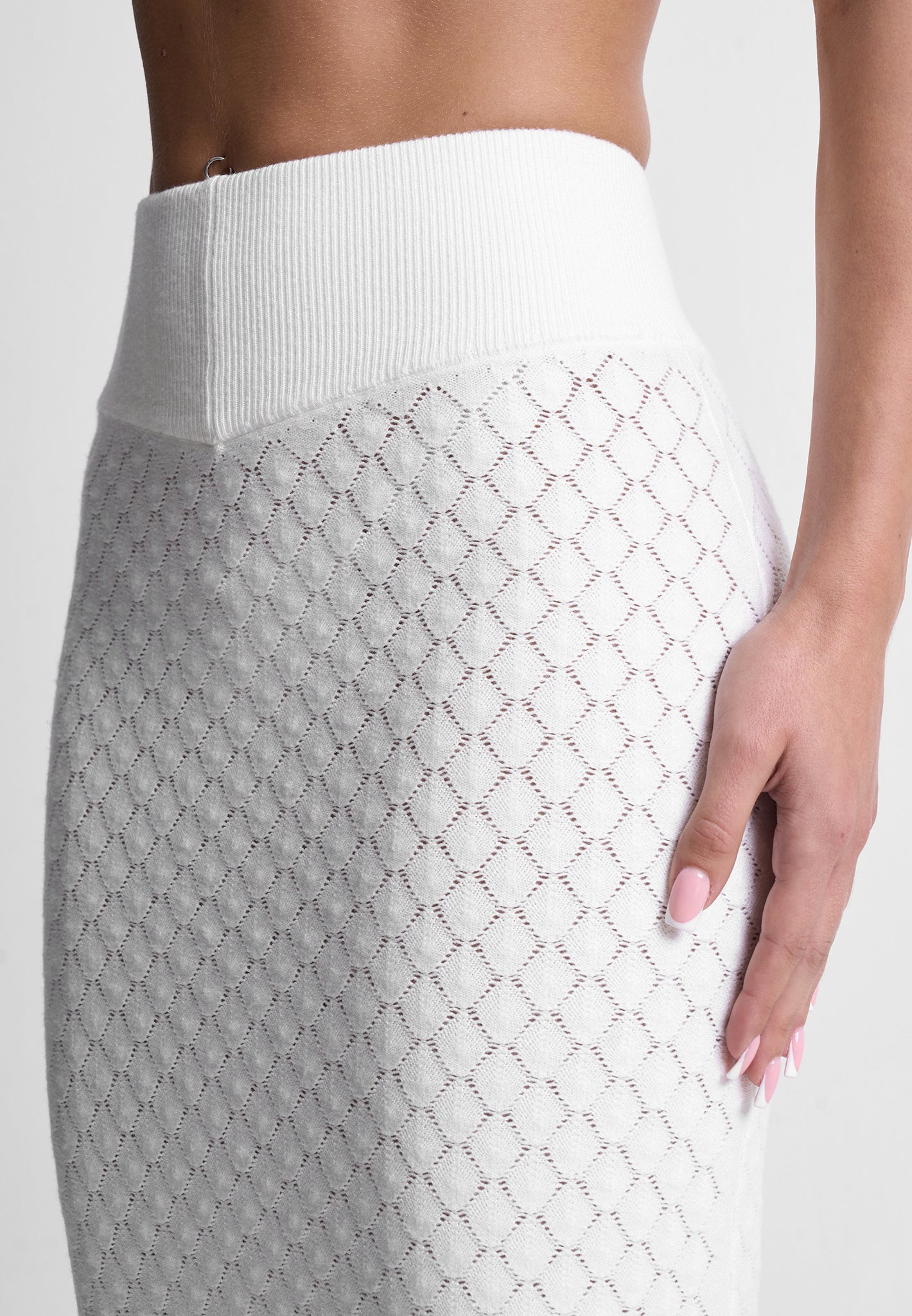 Angled Waist Shell Knit Maxi Skirt - White